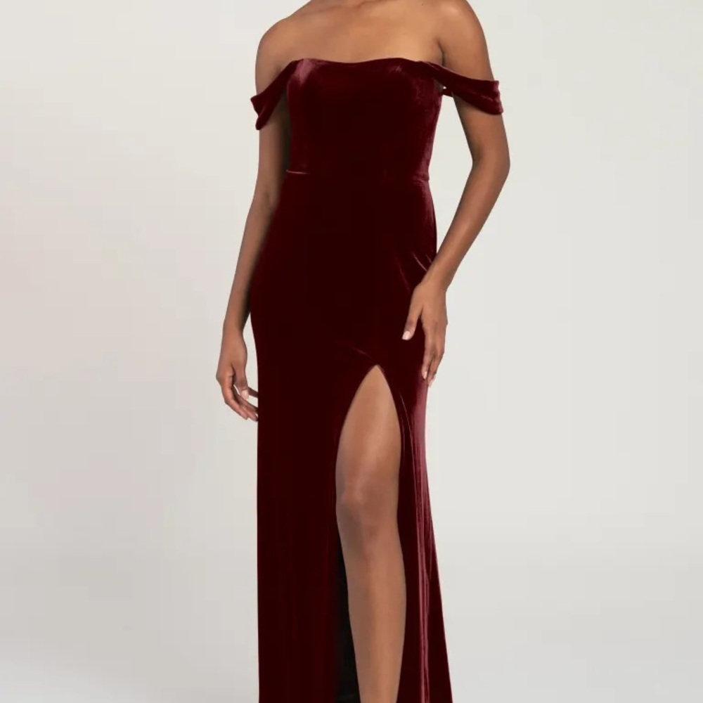 Jenny Yoo Issa Dress in Dark Berry size 4